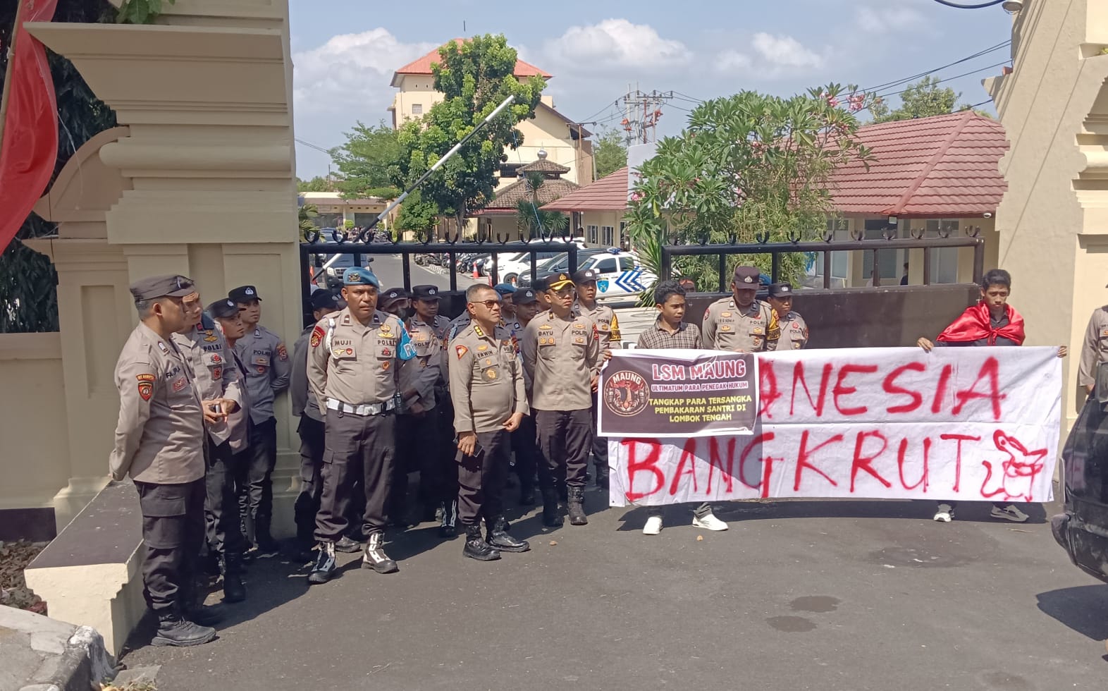 Hukum Dijadikan Komoditas, Siapa Bersuara Keadilan Disingkirkan”  Koalisi Rakyat NTB Tegas Menolak Pembungkaman