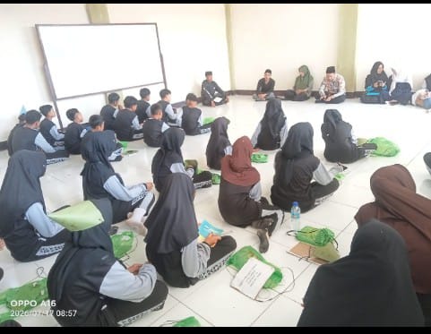 Dedi Efendi Gelar MPLS SMK IT Darul Haqiqi: Tanamkan Karakter dan Perkuat Daya Tarik Sekolah